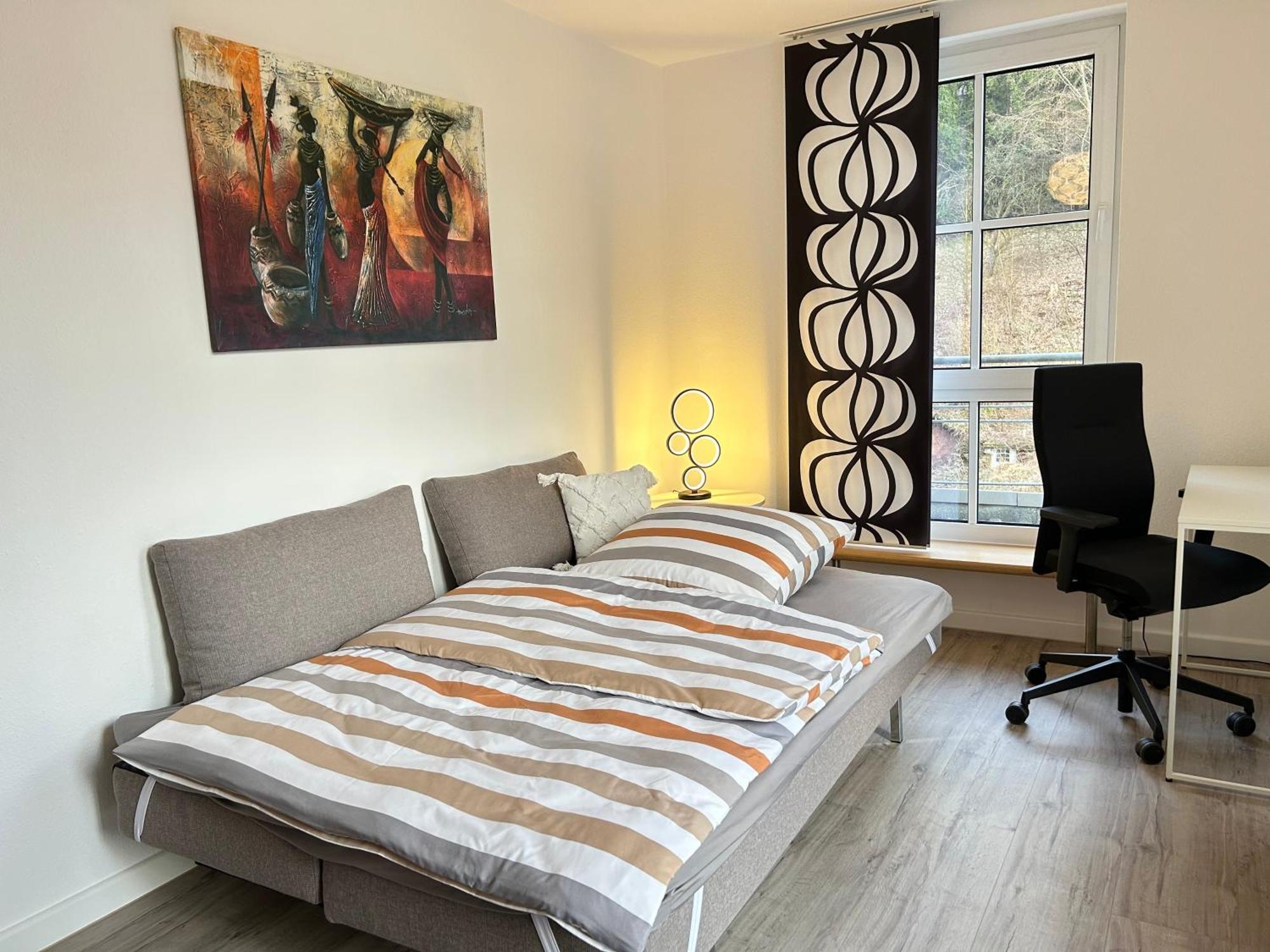 Grosszuegiges Helles Penthouse -Komplette Etage- Mit Balkon Und Stellplatz In Ruhiger Lage Kulmbach Ngoại thất bức ảnh