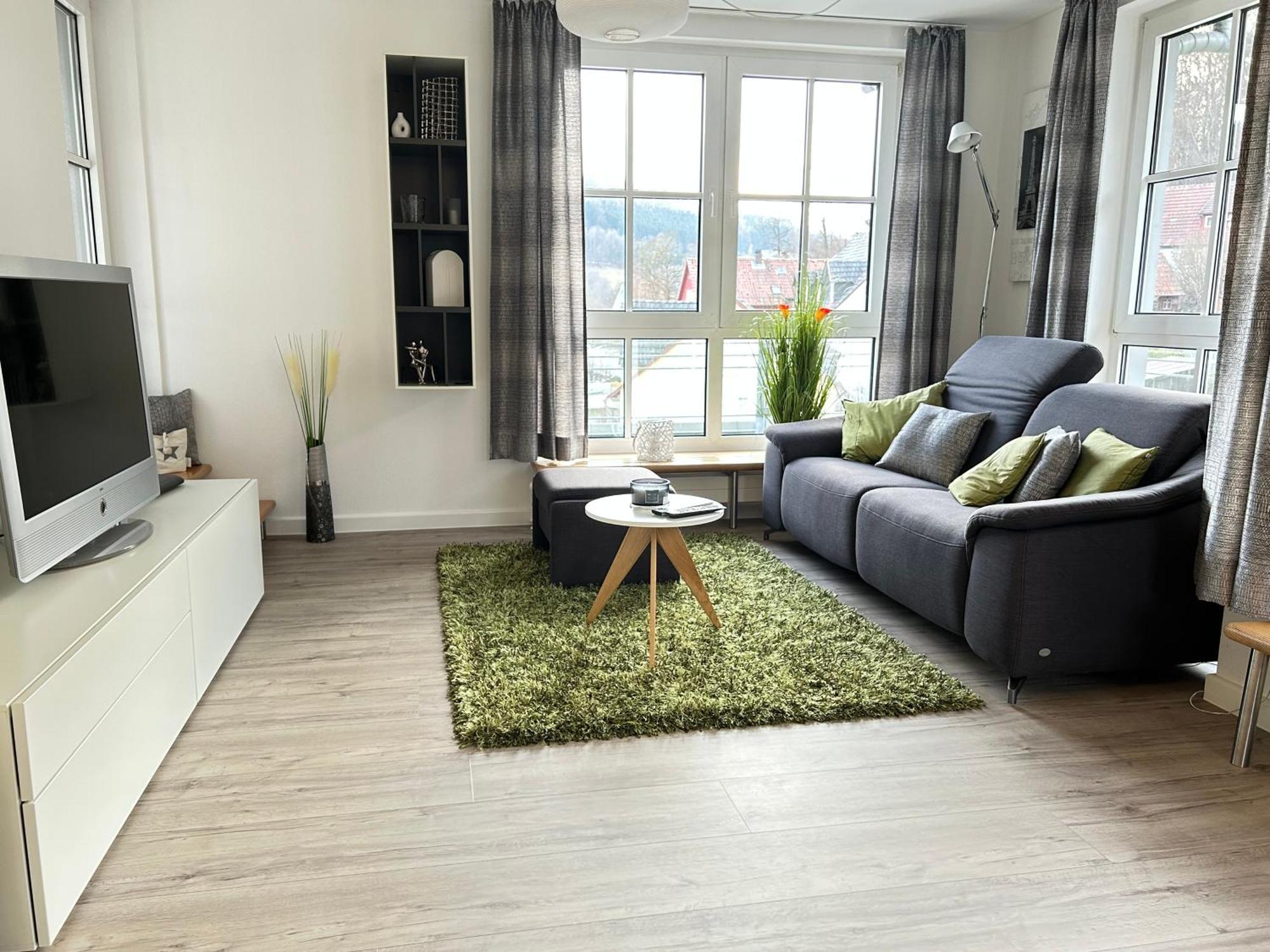 Grosszuegiges Helles Penthouse -Komplette Etage- Mit Balkon Und Stellplatz In Ruhiger Lage Kulmbach Ngoại thất bức ảnh