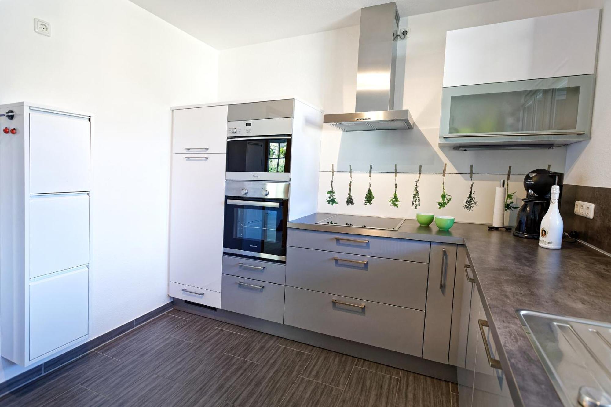 Grosszuegiges Helles Penthouse -Komplette Etage- Mit Balkon Und Stellplatz In Ruhiger Lage Kulmbach Ngoại thất bức ảnh